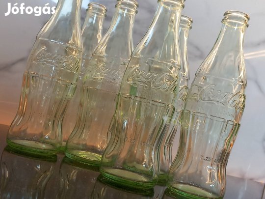 colás coca cola üvegek