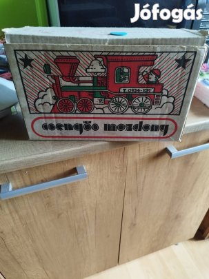 csengős mozdony