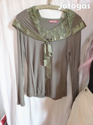 csipkegalléros póló  M/L