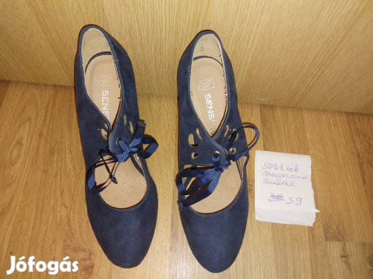 csukott tűsarkú cipő 39 es sötetkek