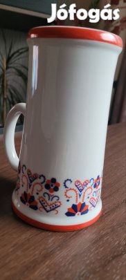 dísztárgyak Hollóházi is