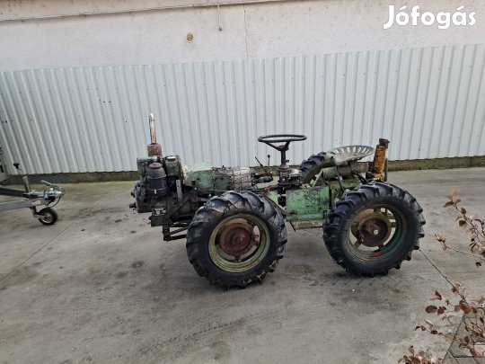 egy hengeres hatz diesel összkerékhajtásos kerti traktor