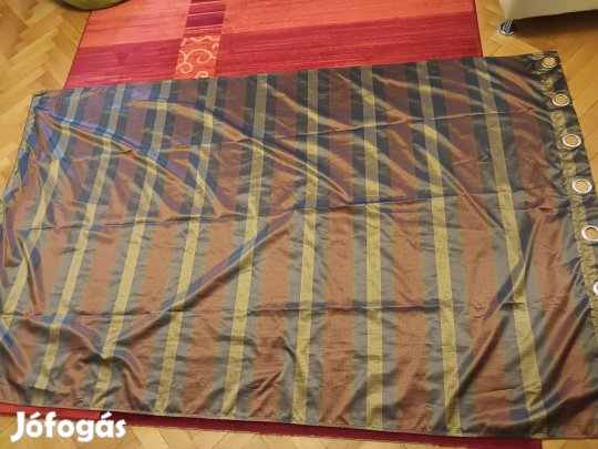 egy pár elegáns függöny eladó 