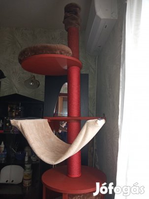 egyedi macska cica kaparófa 