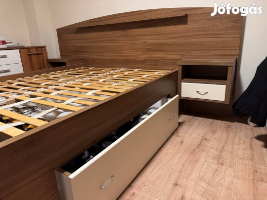 egyedi masszív ágykeret olcsón 