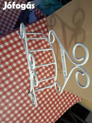 egyedi tömlőtartó