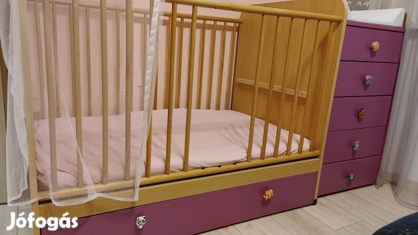 egyedileg gyártott, lányos kiságy pelenkázóval, 