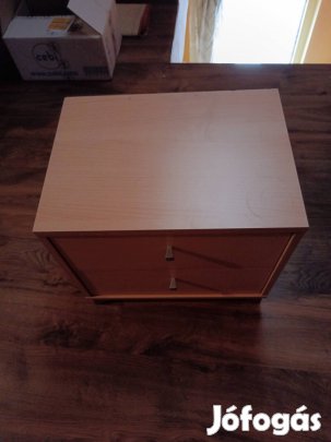 éjjeli szekrény 