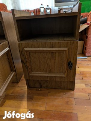 éjjeli szekrény balra nyíló