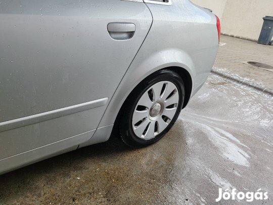 eladó 16 colos alufelni használható gumival