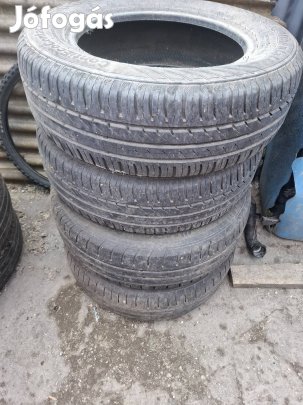 eladó 195/60 115 nyári gumi