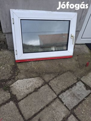eladó 1 db 93 szeles 68 magas müanyag hoszigetelt ablak