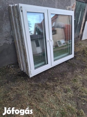 eladó 5 db 180 szeles 140 magas 2 nyilós müanyag