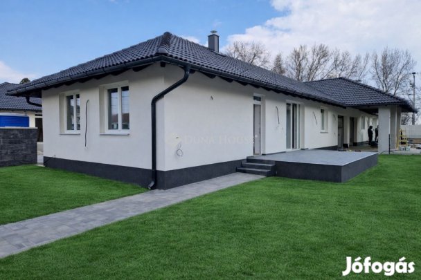 eladó MINŐSÉGI ikerházfél
