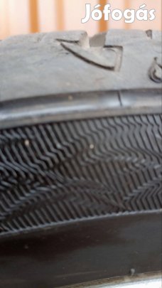 eladó Peugeot felni gumival 