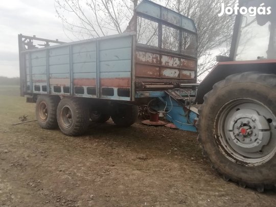 eladó T088 trágyaszóró 