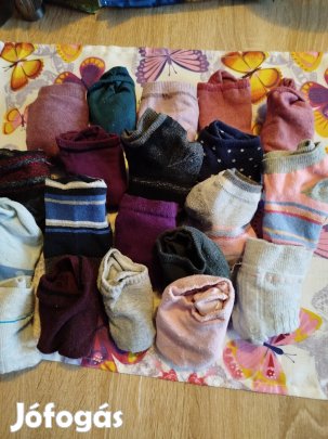 eladó jó állapotú használt zoknik