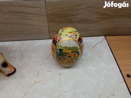 eladó kerámia, porcelán, fa tárgyak! 