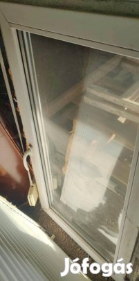 eladó kettő db egyforma ablak 