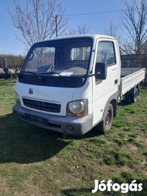 eladó kia k2500 alkatrészek 