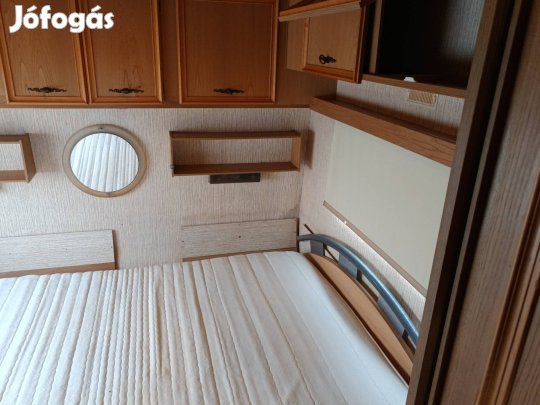 eladó lakókocsi
