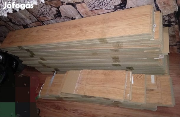 eladó laminált parketta  23 nm szép állapotban. 