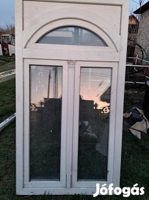 elado muanyag ablak