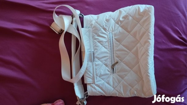 eladó női oldaltáska 