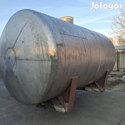 eladó saválló tartály