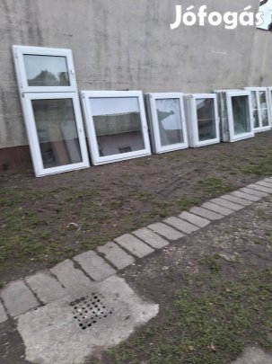 eladó sok meretü ablakok szel 92 mag 190 .140x125.100x120.