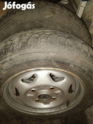 eladó suzuki swift teligumi felnivel