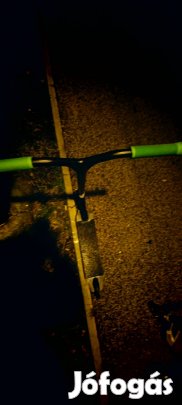 eladó szinte új rollerem 