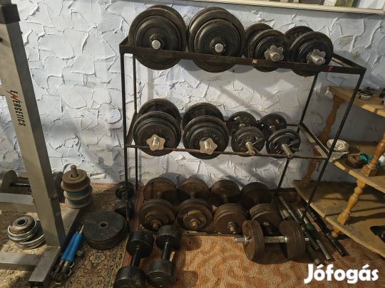 eladó tarcsak es súlyzók 700ft kilós aron.