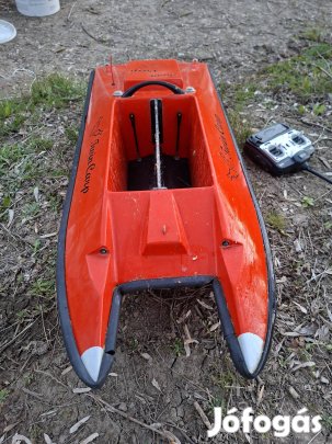 eladó twin Carp etetőhajóm