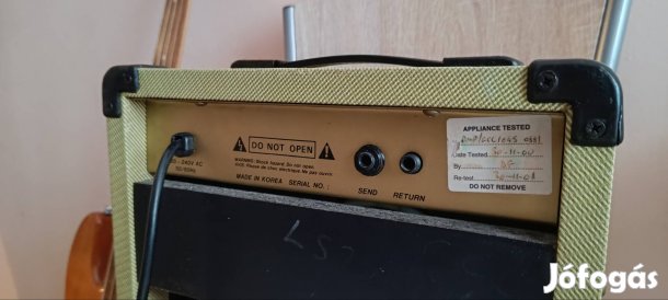 erösitő gitárhoz Budapesten 