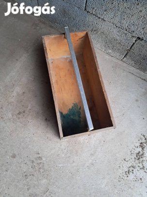 fa szerszámos láda