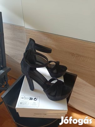fekete női magassarkú szandál 