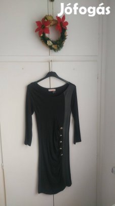fekete pamut és bőrhatású sztreccs gombokkal díszített alkalmi ruha 