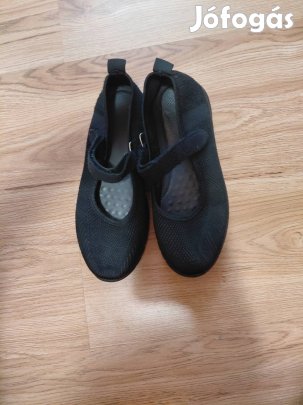 fekete üneppi cipő 37 es méret 
