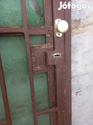 fém rácsos ajtó keret nélkűl biztonsági ajtó