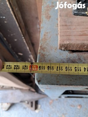 fém satupad Veszprémben 