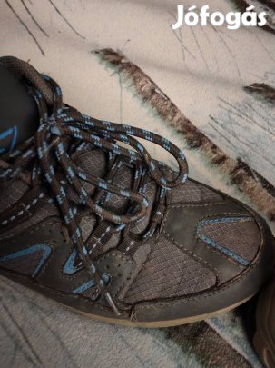 férfi utcai sportcipő 40-es méret