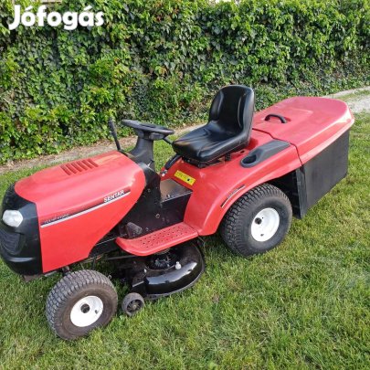 fűnyiró traktor