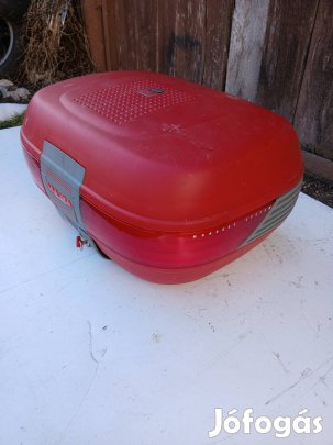 givi e52 belaő táskával eladó