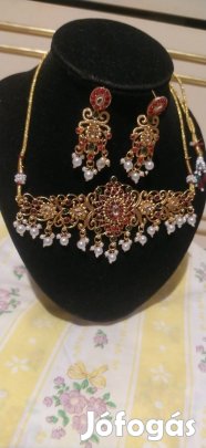 gold plated stones pearls motif flower Indian choker jewellery set