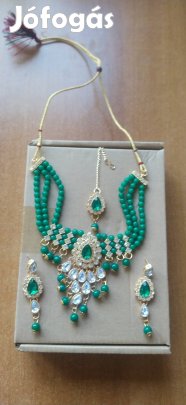 green gold plated Kundan stones pearls Indian wedding jewellery set