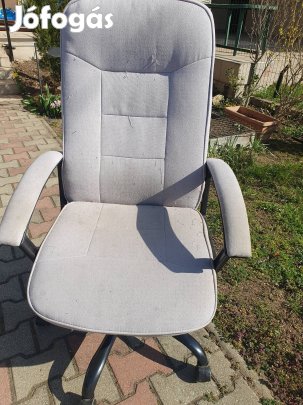 gurulós használt háttámlás karfás szék