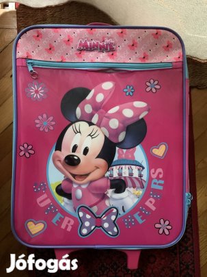 gurulós kislány bőröndök