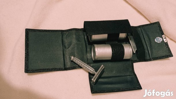 hagyományos borotvalkozó utazó készlet