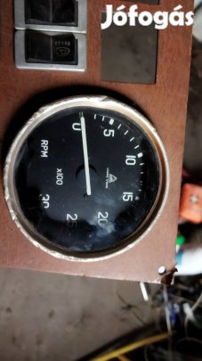 ikarus műszer darab 